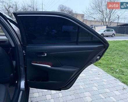 Сірий Тойота Камрі, об'ємом двигуна 2.5 л та пробігом 271 тис. км за 11900 $, фото 64 на Automoto.ua