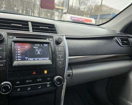 Серый Тойота Камри, объемом двигателя 2.5 л и пробегом 211 тыс. км за 12600 $, фото 17 на Automoto.ua