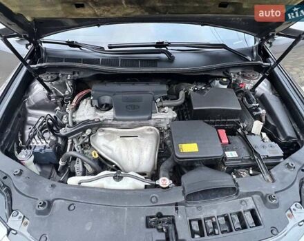 Серый Тойота Камри, объемом двигателя 2.49 л и пробегом 215 тыс. км за 15300 $, фото 13 на Automoto.ua