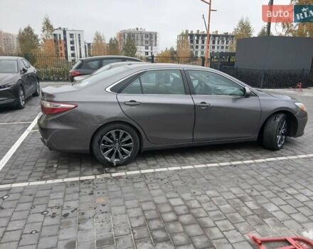 Сірий Тойота Камрі, об'ємом двигуна 2.49 л та пробігом 190 тис. км за 13000 $, фото 3 на Automoto.ua