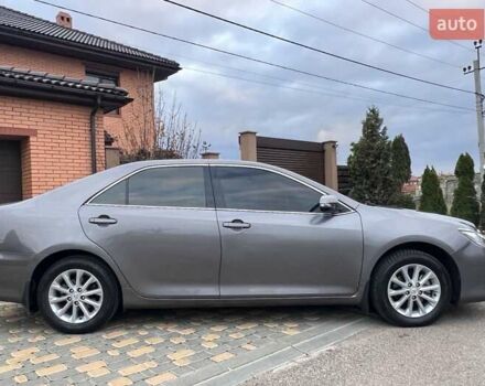 Серый Тойота Камри, объемом двигателя 2.49 л и пробегом 215 тыс. км за 15300 $, фото 1 на Automoto.ua