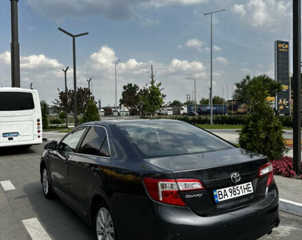 Серый Тойота Камри, объемом двигателя 2.49 л и пробегом 138 тыс. км за 11700 $, фото 3 на Automoto.ua