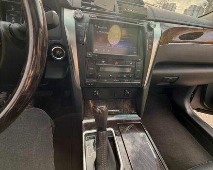 Серый Тойота Камри, объемом двигателя 2.5 л и пробегом 127 тыс. км за 17500 $, фото 3 на Automoto.ua