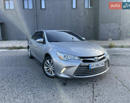 Серый Тойота Камри, объемом двигателя 2.5 л и пробегом 280 тыс. км за 15200 $, фото 1 на Automoto.ua