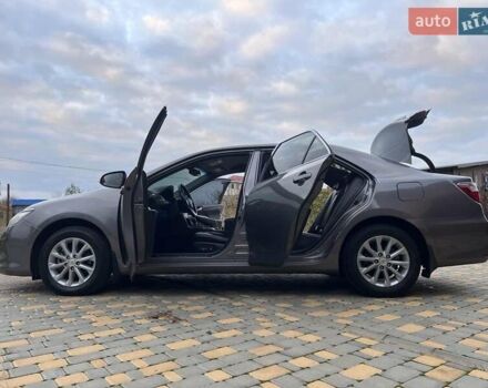Серый Тойота Камри, объемом двигателя 2.49 л и пробегом 215 тыс. км за 15300 $, фото 25 на Automoto.ua