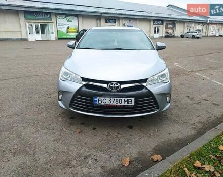 Серый Тойота Камри, объемом двигателя 2.49 л и пробегом 210 тыс. км за 10900 $, фото 1 на Automoto.ua