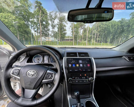 Серый Тойота Камри, объемом двигателя 2.5 л и пробегом 280 тыс. км за 15200 $, фото 7 на Automoto.ua