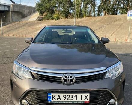 Серый Тойота Камри, объемом двигателя 2.49 л и пробегом 145 тыс. км за 16000 $, фото 2 на Automoto.ua