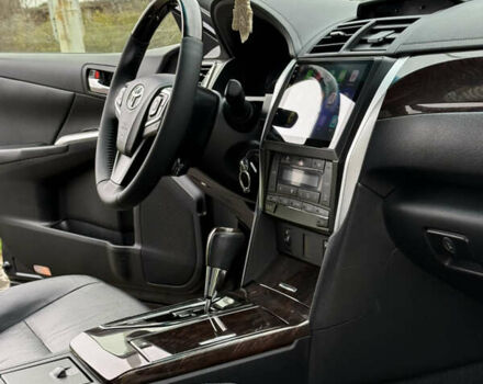 Сірий Тойота Камрі, об'ємом двигуна 2.5 л та пробігом 209 тис. км за 14500 $, фото 9 на Automoto.ua