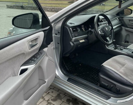 Серый Тойота Камри, объемом двигателя 2.49 л и пробегом 161 тыс. км за 14900 $, фото 8 на Automoto.ua