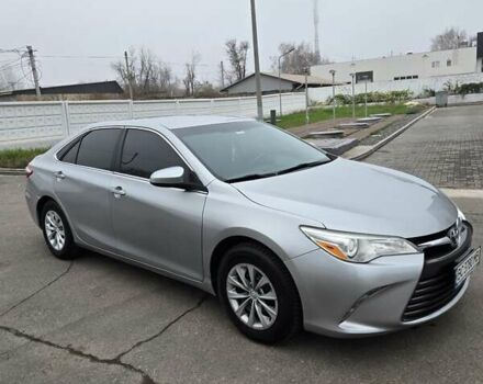 Серый Тойота Камри, объемом двигателя 2.5 л и пробегом 211 тыс. км за 12600 $, фото 2 на Automoto.ua