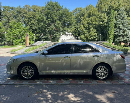 Серый Тойота Камри, объемом двигателя 2.49 л и пробегом 245 тыс. км за 15400 $, фото 1 на Automoto.ua