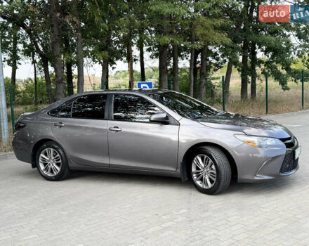 Сірий Тойота Камрі, об'ємом двигуна 2.49 л та пробігом 183 тис. км за 13300 $, фото 1 на Automoto.ua
