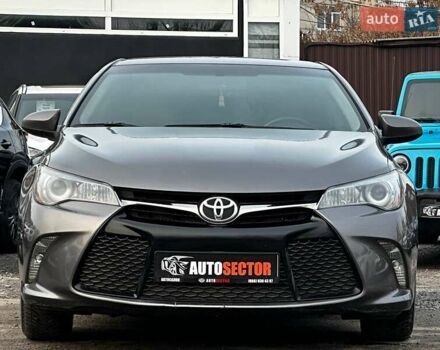 Серый Тойота Камри, объемом двигателя 2.5 л и пробегом 161 тыс. км за 13300 $, фото 3 на Automoto.ua