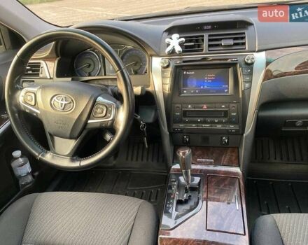 Серый Тойота Камри, объемом двигателя 2.49 л и пробегом 145 тыс. км за 16000 $, фото 30 на Automoto.ua