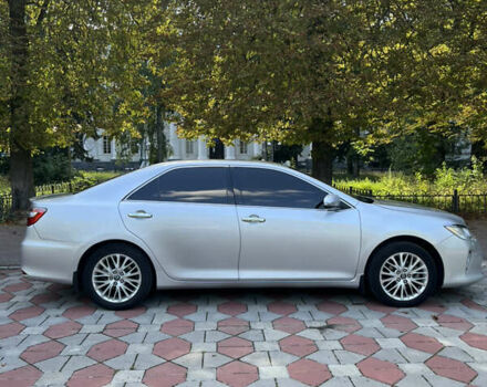 Серый Тойота Камри, объемом двигателя 2.49 л и пробегом 245 тыс. км за 15400 $, фото 7 на Automoto.ua