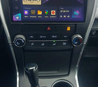 Серый Тойота Камри, объемом двигателя 2.49 л и пробегом 178 тыс. км за 14000 $, фото 8 на Automoto.ua