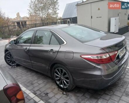 Сірий Тойота Камрі, об'ємом двигуна 2.49 л та пробігом 190 тис. км за 13000 $, фото 5 на Automoto.ua