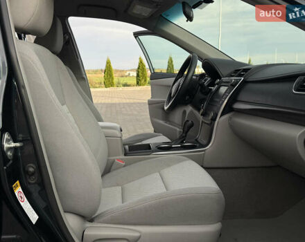 Тойота Камри 2015 в Житомире на Automoto.ua Серый Тойота Камри, объемом двигателя 2.5 л и пробегом 158 тыс. км за 12900 $, фото 19 на Automoto.ua