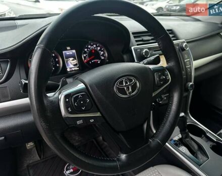 Серый Тойота Камри, объемом двигателя 2.5 л и пробегом 161 тыс. км за 13300 $, фото 23 на Automoto.ua