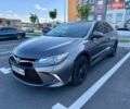 Серый Тойота Камри, объемом двигателя 2.49 л и пробегом 250 тыс. км за 12800 $, фото 1 на Automoto.ua