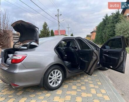 Серый Тойота Камри, объемом двигателя 2.49 л и пробегом 215 тыс. км за 15300 $, фото 23 на Automoto.ua