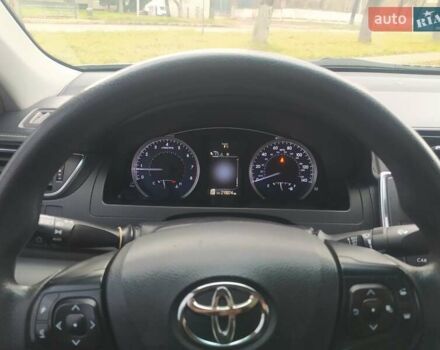 Серый Тойота Камри, объемом двигателя 2.49 л и пробегом 210 тыс. км за 10900 $, фото 6 на Automoto.ua