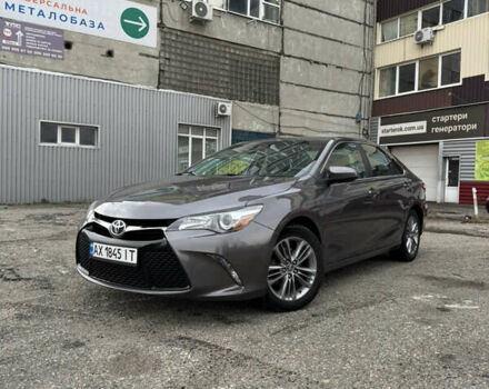 Тойота Камри 2015 в Харькове на Automoto.ua Серый Тойота Камри, объемом двигателя 2.49 л и пробегом 196 тыс. км за 12500 $, фото 1 на Automoto.ua