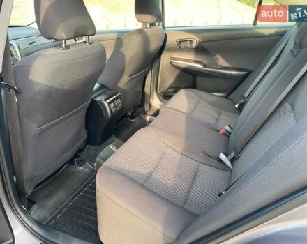 Серый Тойота Камри, объемом двигателя 2.49 л и пробегом 145 тыс. км за 16000 $, фото 28 на Automoto.ua