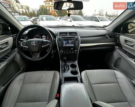 Серый Тойота Камри, объемом двигателя 2.5 л и пробегом 161 тыс. км за 13300 $, фото 21 на Automoto.ua