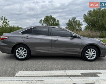 Сірий Тойота Камрі, об'ємом двигуна 2.49 л та пробігом 210 тис. км за 14950 $, фото 2 на Automoto.ua
