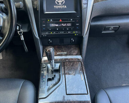 Серый Тойота Камри, объемом двигателя 2.49 л и пробегом 245 тыс. км за 15400 $, фото 13 на Automoto.ua