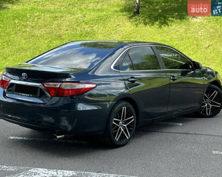 Сірий Тойота Камрі, об'ємом двигуна 2.49 л та пробігом 238 тис. км за 12500 $, фото 2 на Automoto.ua