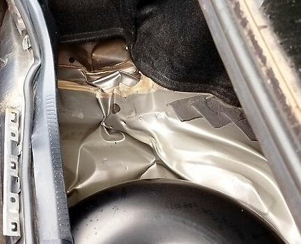 Серый Тойота Камри, объемом двигателя 2.5 л и пробегом 134 тыс. км за 10000 $, фото 6 на Automoto.ua