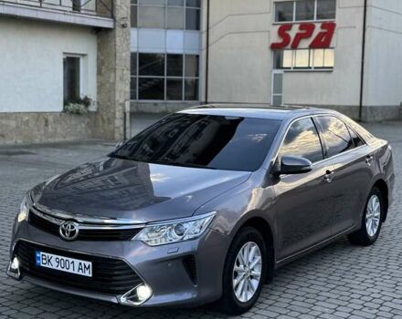 Серый Тойота Камри, объемом двигателя 2.49 л и пробегом 204 тыс. км за 14700 $, фото 1 на Automoto.ua
