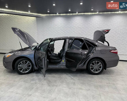 Серый Тойота Камри, объемом двигателя 2.49 л и пробегом 106 тыс. км за 12999 $, фото 48 на Automoto.ua