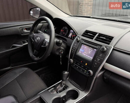 Серый Тойота Камри, объемом двигателя 2.49 л и пробегом 292 тыс. км за 10999 $, фото 28 на Automoto.ua