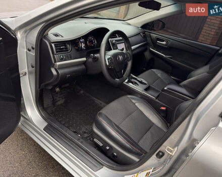 Серый Тойота Камри, объемом двигателя 2.49 л и пробегом 292 тыс. км за 10999 $, фото 21 на Automoto.ua