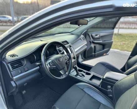 Серый Тойота Камри, объемом двигателя 2.5 л и пробегом 145 тыс. км за 14300 $, фото 18 на Automoto.ua