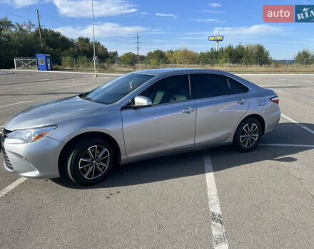 Серый Тойота Камри, объемом двигателя 2.49 л и пробегом 117 тыс. км за 14000 $, фото 2 на Automoto.ua