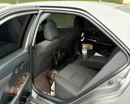 Серый Тойота Камри, объемом двигателя 2.49 л и пробегом 210 тыс. км за 14650 $, фото 14 на Automoto.ua