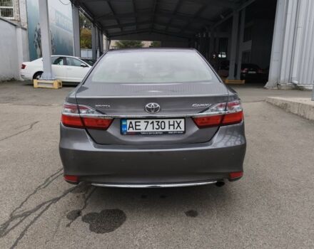 Сірий Тойота Камрі, об'ємом двигуна 2.5 л та пробігом 288 тис. км за 15000 $, фото 2 на Automoto.ua