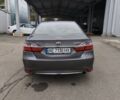 Сірий Тойота Камрі, об'ємом двигуна 2.5 л та пробігом 288 тис. км за 15000 $, фото 2 на Automoto.ua
