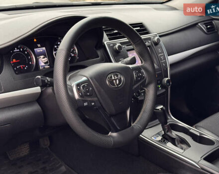 Серый Тойота Камри, объемом двигателя 2.49 л и пробегом 292 тыс. км за 10999 $, фото 29 на Automoto.ua