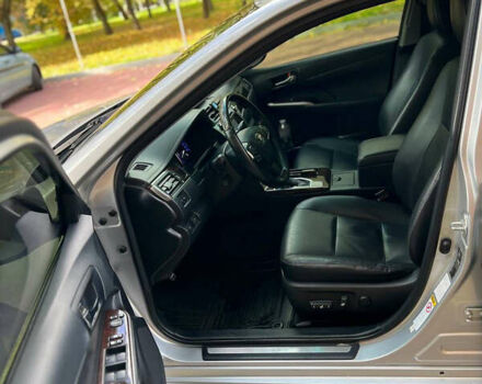 Серый Тойота Камри, объемом двигателя 2.49 л и пробегом 200 тыс. км за 17800 $, фото 9 на Automoto.ua