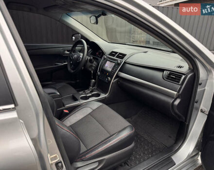 Серый Тойота Камри, объемом двигателя 2.49 л и пробегом 292 тыс. км за 10999 $, фото 27 на Automoto.ua