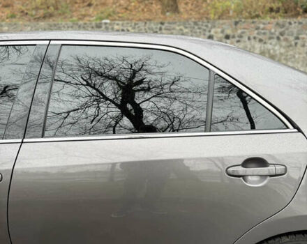 Серый Тойота Камри, объемом двигателя 2.49 л и пробегом 210 тыс. км за 14650 $, фото 9 на Automoto.ua