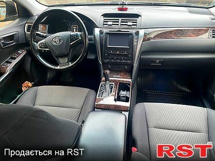Серый Тойота Камри, объемом двигателя 2.5 л и пробегом 188 тыс. км за 14000 $, фото 2 на Automoto.ua