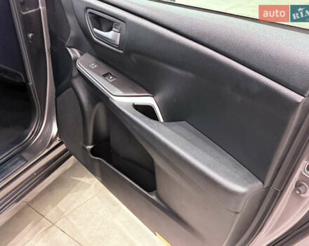 Серый Тойота Камри, объемом двигателя 2.49 л и пробегом 106 тыс. км за 12999 $, фото 49 на Automoto.ua