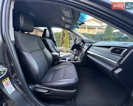 Серый Тойота Камри, объемом двигателя 2.49 л и пробегом 125 тыс. км за 14200 $, фото 49 на Automoto.ua